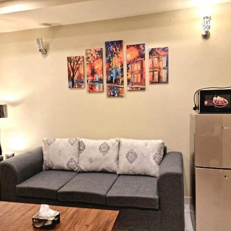 Comfortable & Lovely 1 Bed Apt In Bahria Town Rawalpindi Buitenkant foto