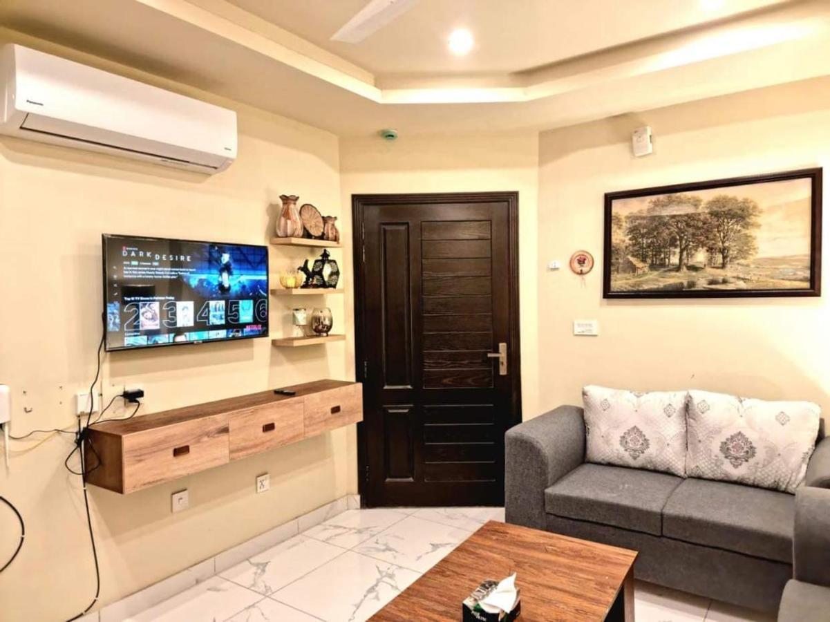 Comfortable & Lovely 1 Bed Apt In Bahria Town Rawalpindi Buitenkant foto