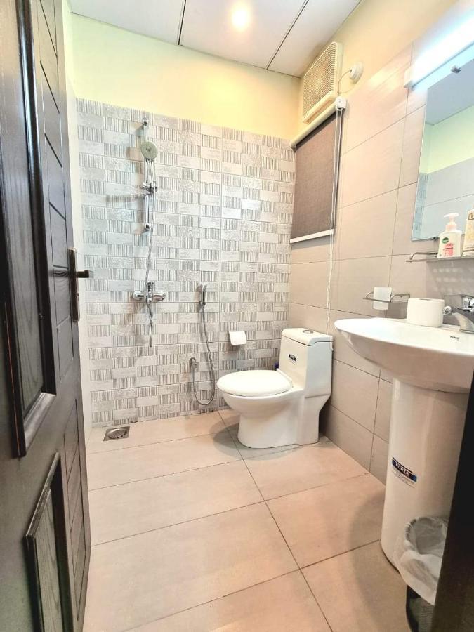 Comfortable & Lovely 1 Bed Apt In Bahria Town Rawalpindi Buitenkant foto